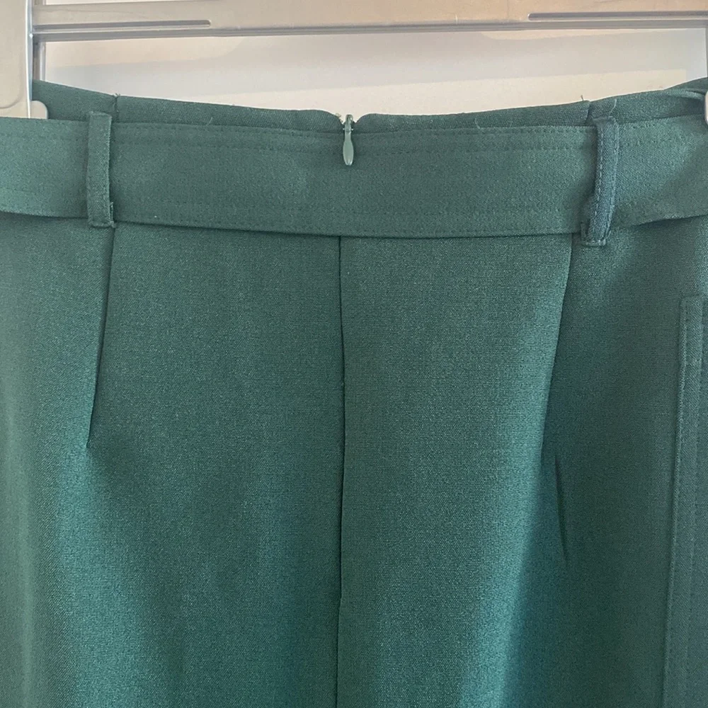 Oscar St size small dark green pencil skirt with mid split & belt detail - Picture 6 of 7